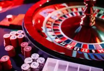 Layar permintaan penarikan m777 casino dengan opsi metode pembayaran DANA OVO GoPay ShopeePay
